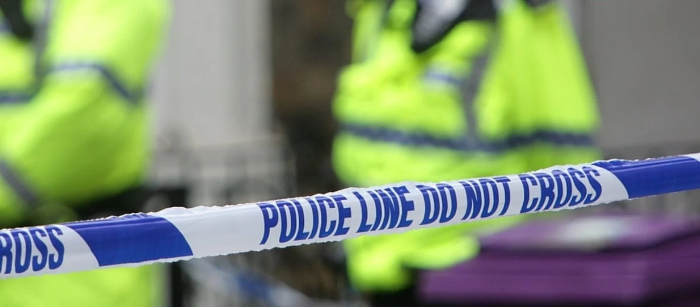 Πολύνεκρο ατύχημα στην Βρετανία - Νταλίκα έπεσε σε αυτοκίνητα και εξερράγη (βίντεο)